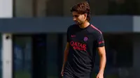 Reaksi Negatif dari Ruang Ganti Barcelona untuk Ferran Torres