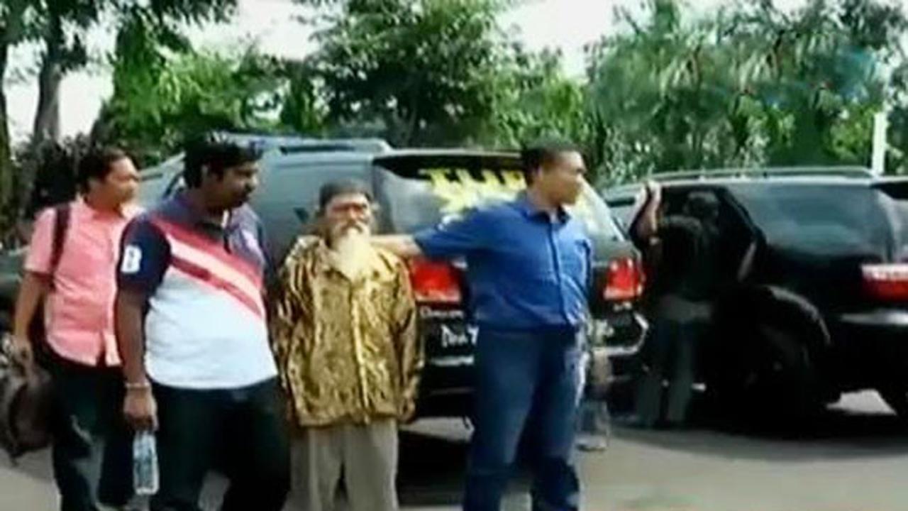 7 Mahaguru Dimas Kanjeng, dari Pengemis hingga Tuna Wisma