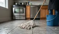 Cara Mencuci Kain Pel yang Berminyak, Serat Kain Bisa Kembali Kesat dengan Langkah Mudah