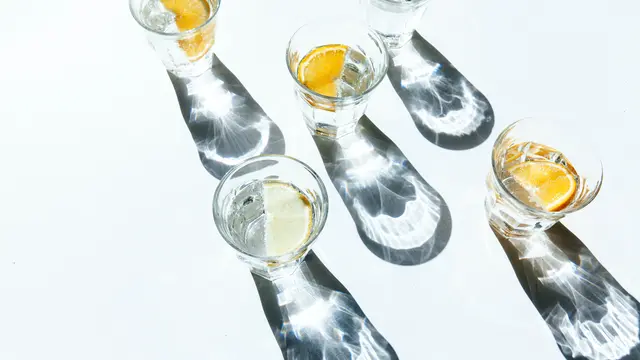 ilustasi air minum (unsplash)