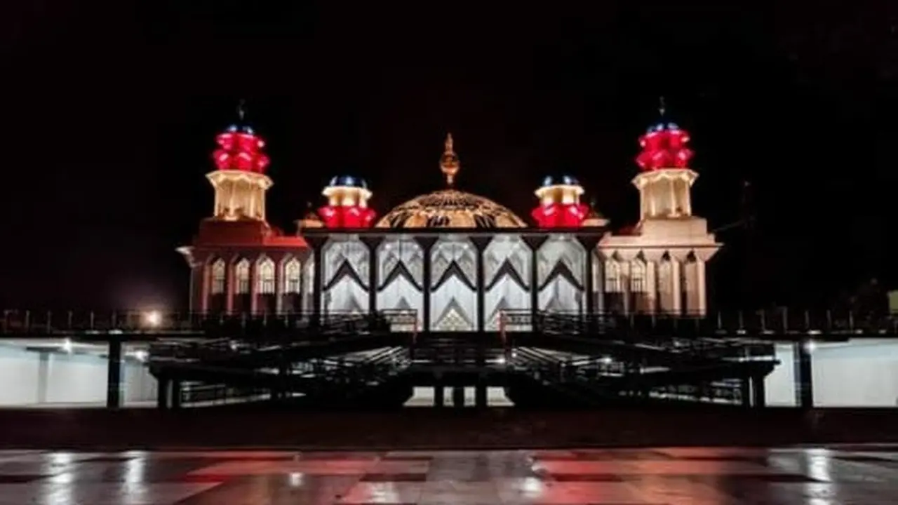 Masjid Raya Al Kautsar Kendari setelah Pemprov Sultra merehabilitasi tahun 2020.(Dokumentasi Dinas Cipta Karya Bina Konstruksi dan Tata Ruang Prov.Sultra)