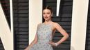 Model Miranda Kerr berpose saat hadir di Pesta Oscar Pameran Vanity dalam acara Academy Awards ke-89 di Beverly Hills, California, AS (26/2). Miranda Kerr terlihat cantik dengan lipstik merah dan hiasan mutiara. (Pascal Le Segretain / Getty Images / AFP)