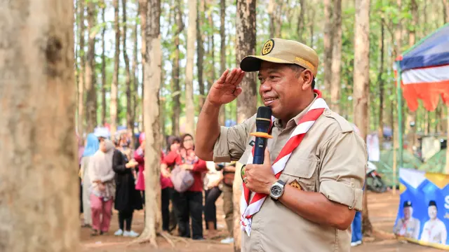 Pengamat Politik Universitas Djuanda Gotfridus Goris Seran menyebut Bakal Calon Bupati (Cabup) Majalengka Eman Suherman dinilai masyarakat merupakan sosok pemimpin bersih dan berprestasi.