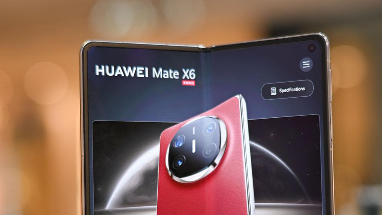 Huawei Luncurkan Mate XT, Smartphone Lipat Tiga Pertama di Indonesia