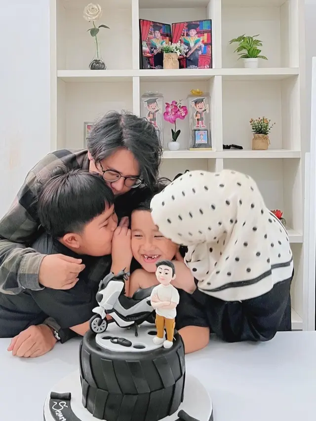 Potret Kebersamaan Ririe Fairus dan Ayus Sabyan Merayakan Ultah Anak