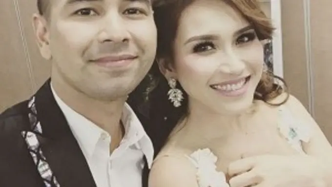 Ayu Ting Ting pada Raffi Ahmad