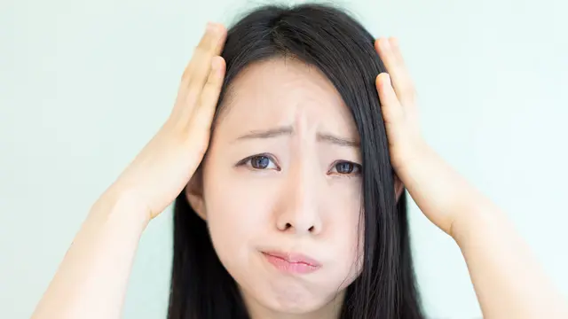 Bye Masalah Rambut yang Sering Dialami Saat WFH, Bikin Hijab Hati Adem Seharian!