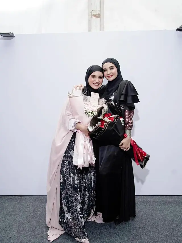 Shireen Sungkar dan Zaskia Sungkar (Instagram/shireensungkar)