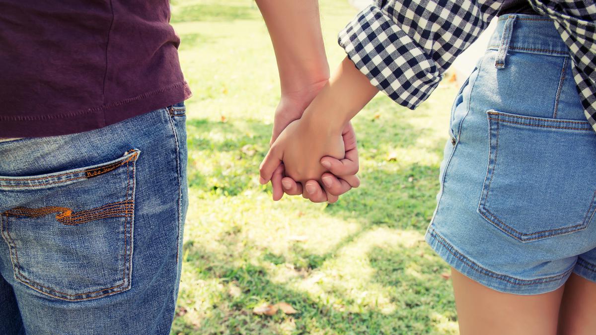 Pacaran atau Berteman? Ini Batasan yang Harus Kamu Sadari