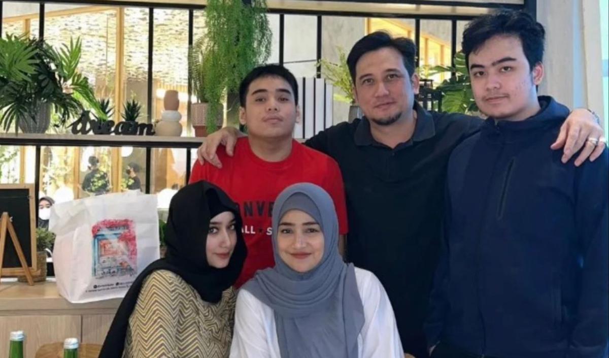 Cindy Fatikasari dan Tengku Firmansyah