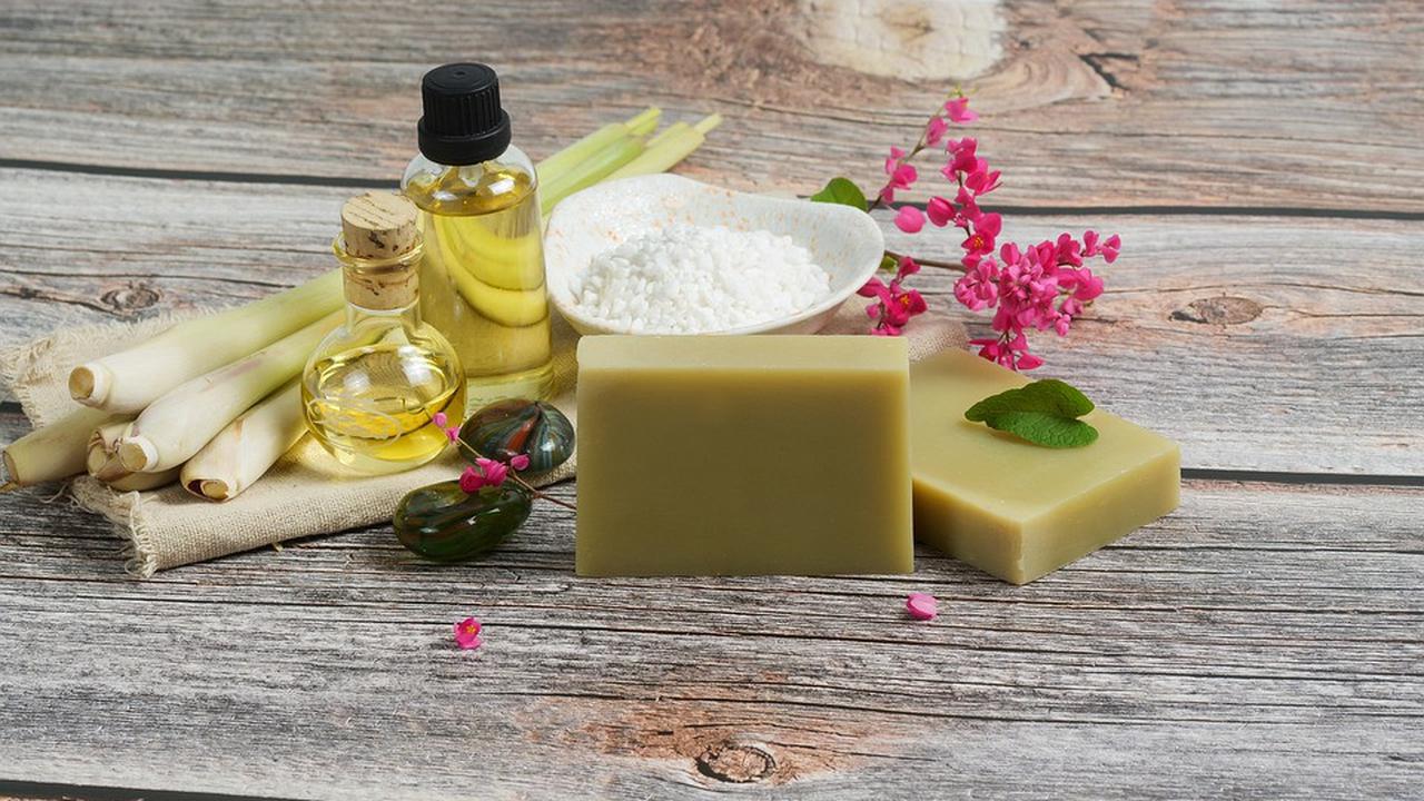 Ilustrasi Minyak Serai