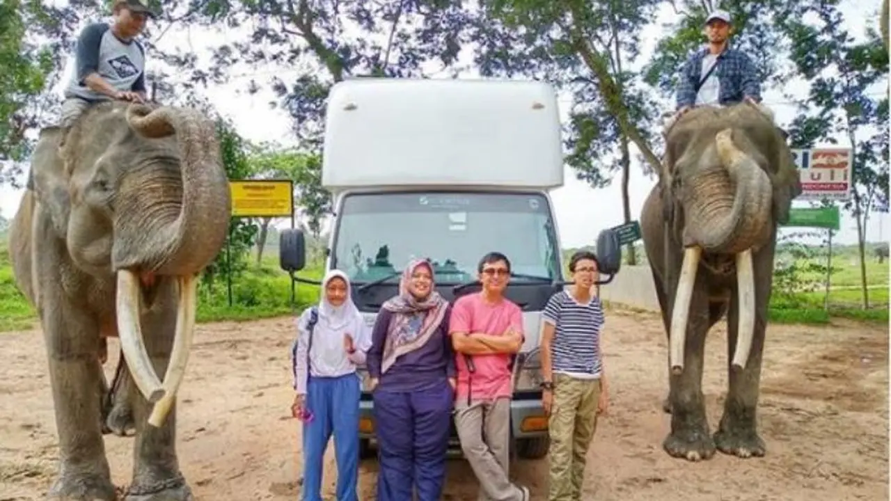 Keluarga Kusmajadi Keliling Indonesia