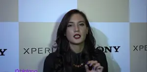 Nadine Chandrawinta adalah salah satu aktris yang hobi travelling. Merasa penasaran dengan puncak gunung Cartenz, Nadine ikut terjun langsung mendaki gunung untuk kebutuhan syuting film terbarunya yang berjudul ‘Seven Summit’.