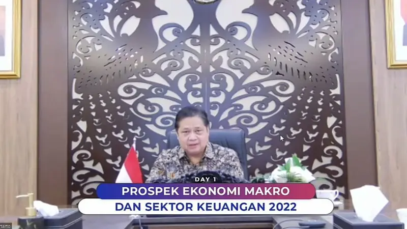 Menteri Koordinator Bidang Perekonomian Airlangga Hartarto dalam Economic Outlook 2022, Senin (22/11/2021).