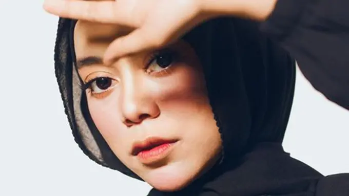 Tulis Caption Sendu, Netizen Dibikin Kepo dengan Postingan Terbaru Lesti Kejora di Instagram