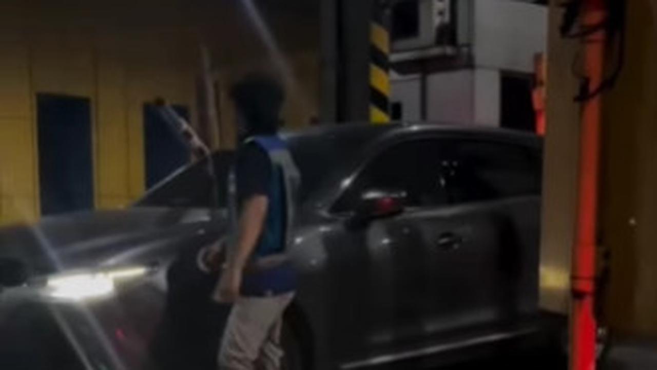 Ini Identitas Mazda Nekat Terobos Gerbang Tol, Mobil Elit Bayar Sulit