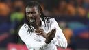 Aliou Cisse merupakan mantan pemain Birmingham City dan Portsmouth di Liga Inggris. Saat ini dirinya dipercaya sebagai pelatih di Timnas Senegal dan sukses antar negaranya hingga final Piala Afrika 2019. (Foto: AFP/Khaled Desouki)
