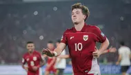 Ekspresi striker Timnas Indonesia, Ole Romeny, setelah menjebol gawang Timnas China pada pertandingan Kualifikasi Piala Dunia 2026 di Stadion Utama Gelora Bung Karno, Jakarta, Kamis (5/6/2025). (Bola.com/Bagaskara Lazuardi)