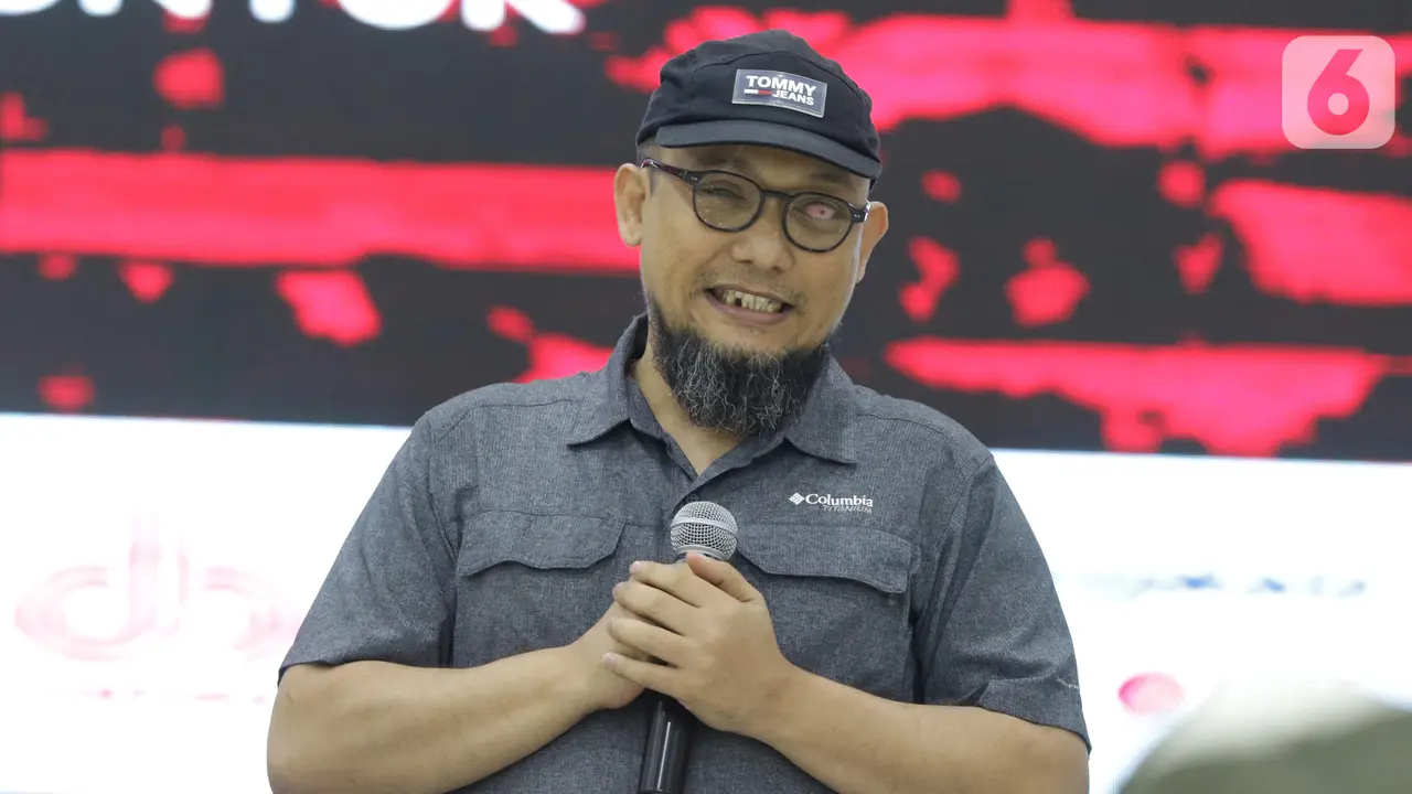 Penampilan Novel Baswedan Saat Jadi Pembicara Pada Gathering Nasional Turuntangan