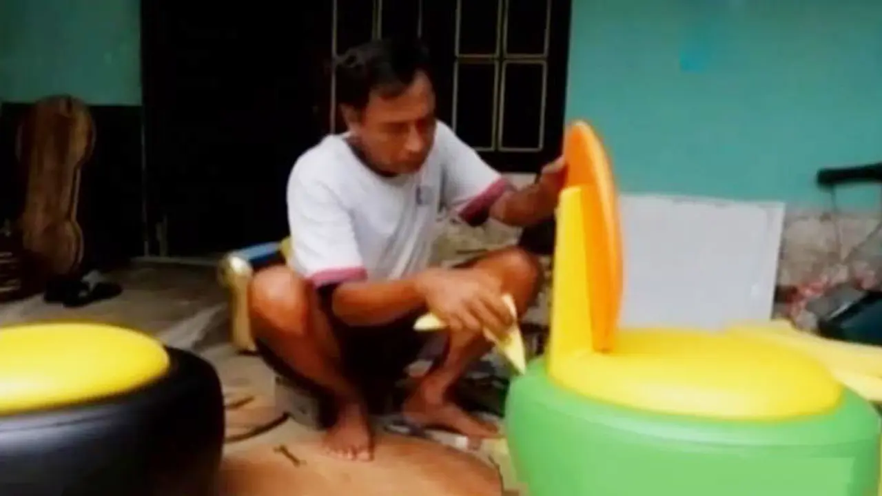 VIDEO: Unik, Pensiunan Polri Ini Sulap Ban Bekas Jadi Mebel