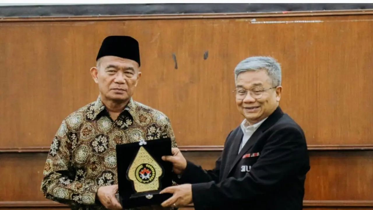 Penutupan Gerakan Nasional Revolusi Mental, Menko PMK Ajak Mahasiswa UAI Santun di Medsos