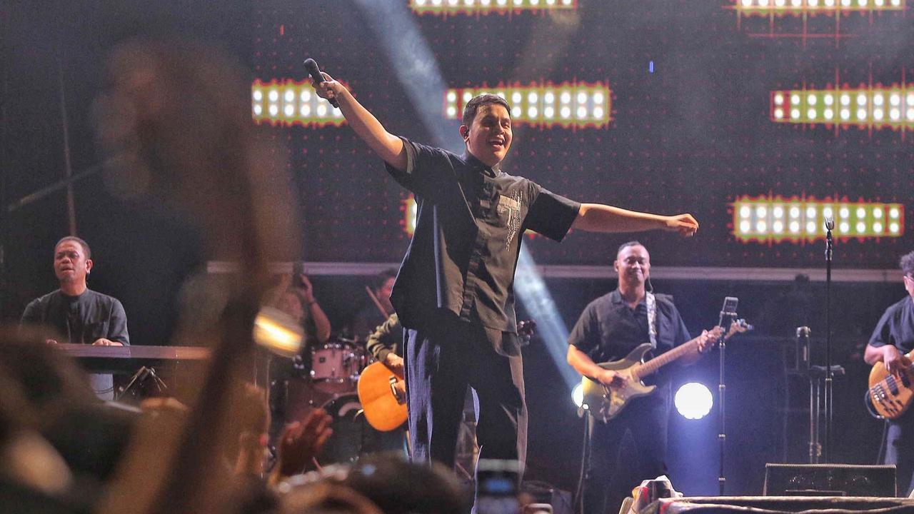 FOTO: Penampilan TULUS Menghibur Ribuan Pengunjung KapanLagi Buka Bareng BRI Festival 2025