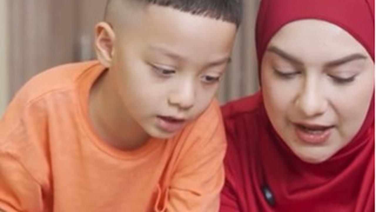 Makin Ganteng, Begini Potret Terbarunya Air Rumi Akbar Bersama Irish Bella