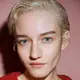 Julia Garner didapuk jadi brand ambassador LOEWE.