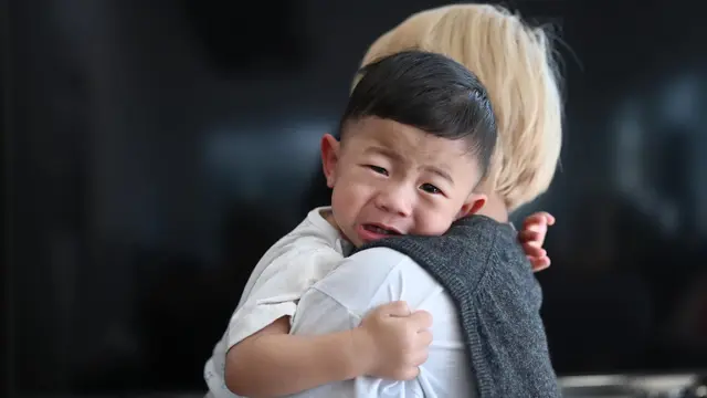 keluarga november bayi tidur