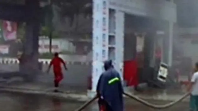 Lagi Direnovasi, 3 Mesin SPBU di Blitar Terbakar