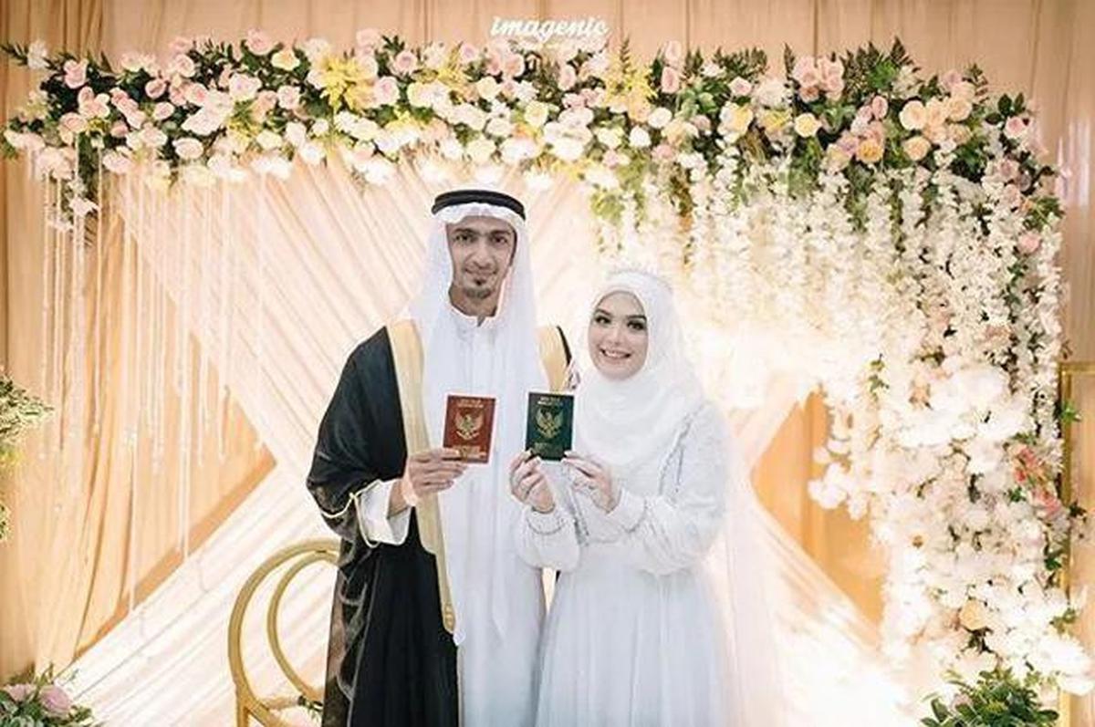 12 Artis yang Menikah di KUA, Terbaru Reza SMASH