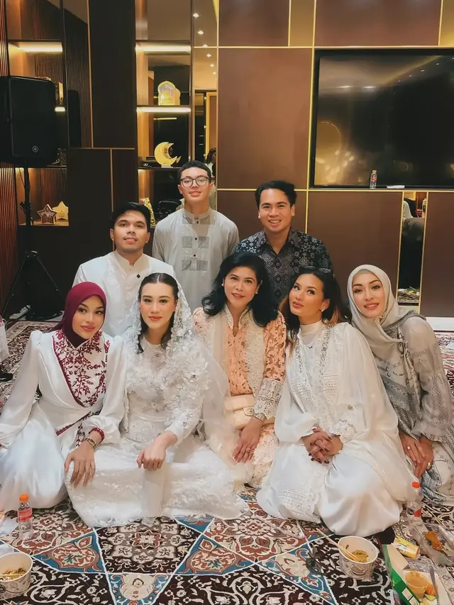 7 Potret Tasyakuran 4 Bulan Kehamilan Aaliyah Massaid, Barengan Ultah Thariq
