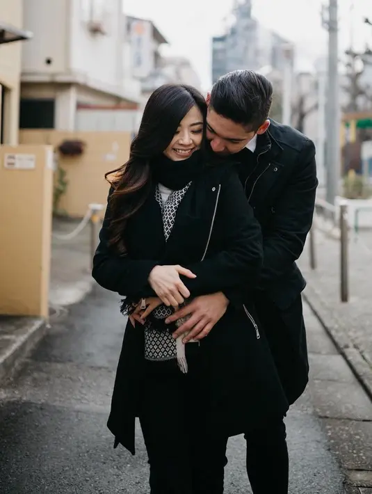 Lantaran sang  istri ingin melalui proses melahirkan secara normal, Samuel dan Franda pun tak tahu pasti kapan anak pertamanya itu akan lahir. Namun, menurut perkiraan dokter, awal bulan Mei adalah waktunya. (Instagram/samuel_zylgwyn)