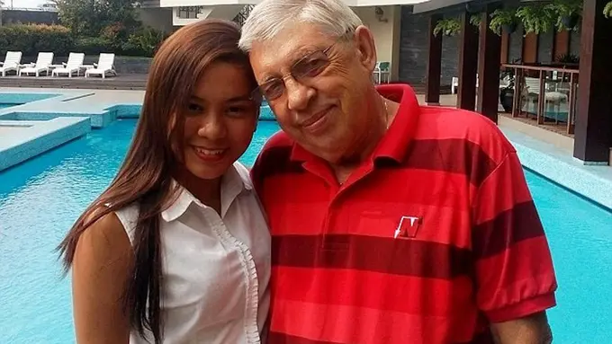 Beda 40 Tahun, Pria Ini Bakal Menikah untuk yang ke-9 Kalinya