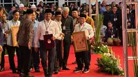 Calon wakil presiden (cawapres) Muhaimin Iskandar alias Cak Imin mengajak semua pihak untuk mengawal kontestasi Pilpres 2024 agar berjalan jujur dan adil. (Liputan6.com/Nanda Perdana Putra)