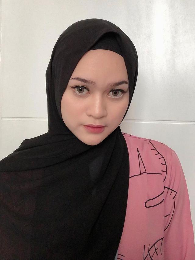 6 Potret Terbaru Nadya Indry, Wanita yang Dikabarkan Pacar Baru Lutfi Agizal