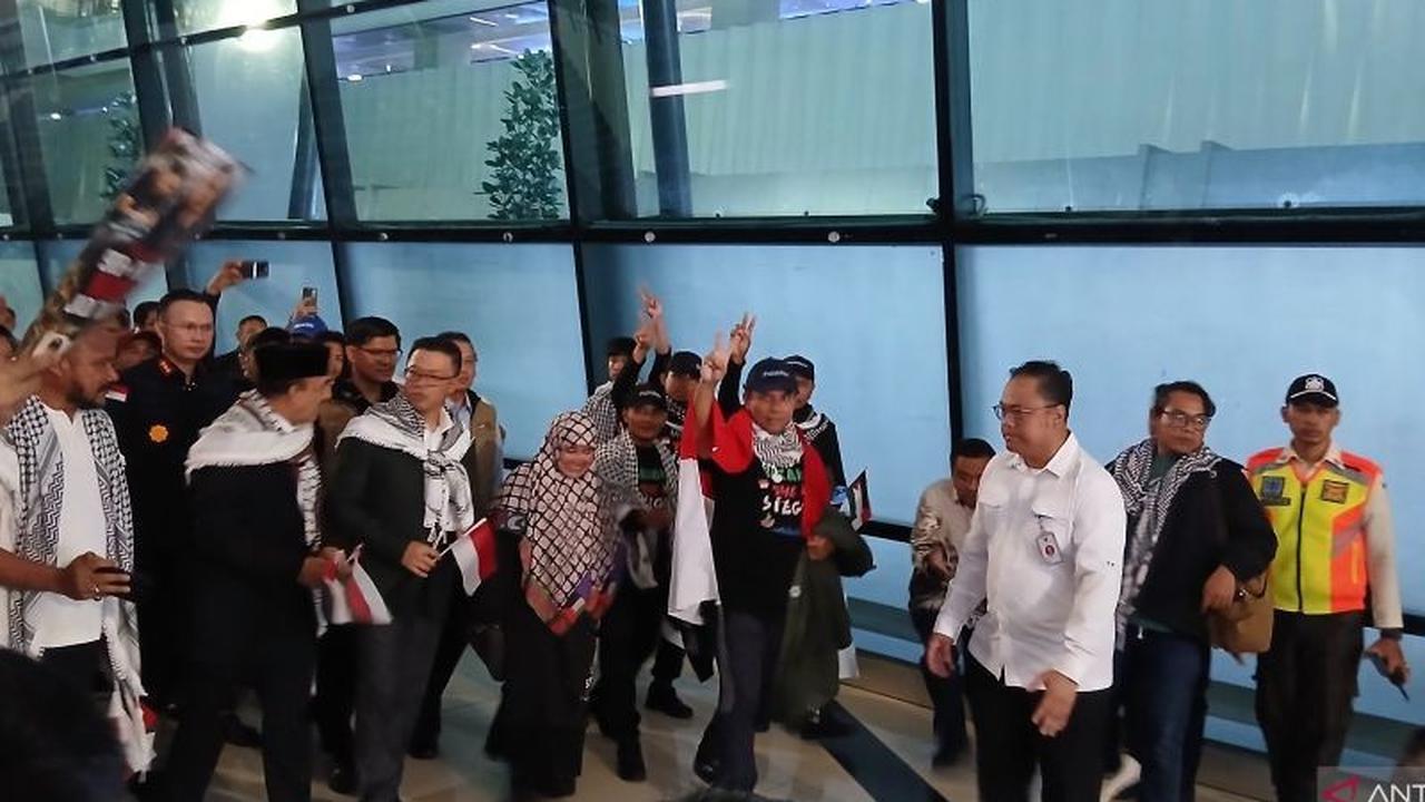 Sembilan WNI Korban Penahanan Israel Tiba di Tanah Air, Menlu Mengecam Kekerasan