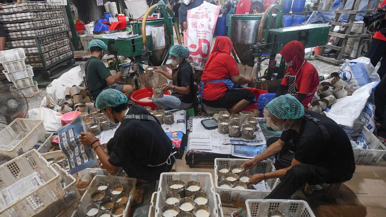 UMKM kue keranjang berdayakan warga sekitar