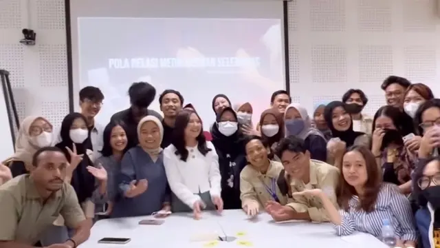 Prilly Latuconsina jadi dosen praktisi UGM Yogyakarta