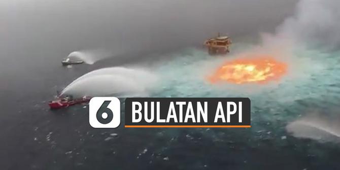 VIDEO: Viral Penampakan Bulatan Api di Tengah Laut