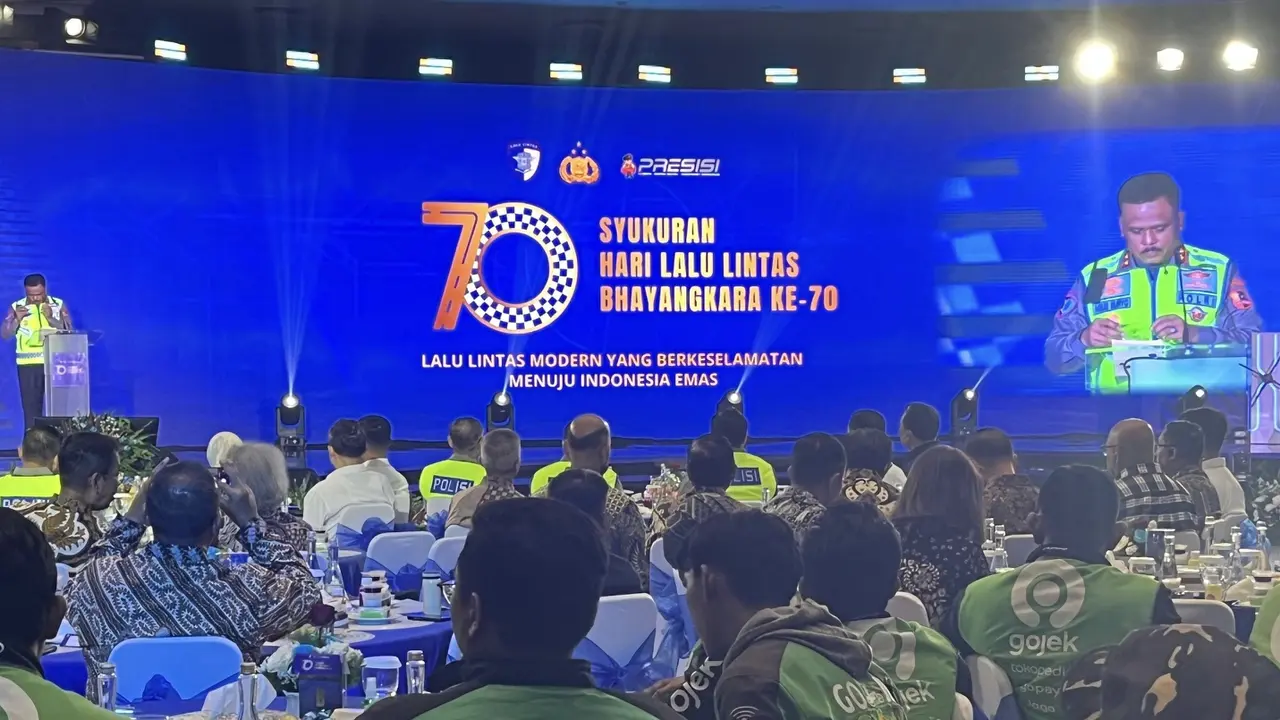Korps Lalu Lintas (Korlantas) Polri menggelar acara Syukuran Hari Ulang Tahun (HUT) Lalu Lintas Bhayangkara ke-70 tahun 2025 di Auditorium Mutiara PTIK, Jakarta Selatan, Senin (22/9/2025).