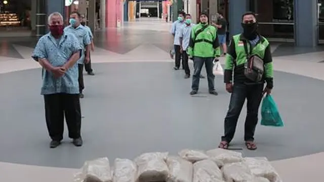 Berbelanja Sambil Berdonasi Beras di Citos yang Tetap Buka Selama PSBB Jakarta
