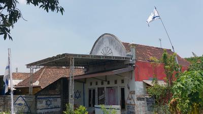Fakta Bendera Israel Berkibar di Rumah Warga Lamongan