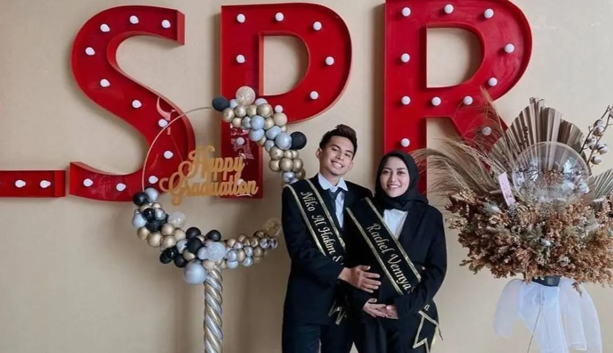 (Instagram/@rachelvennya)