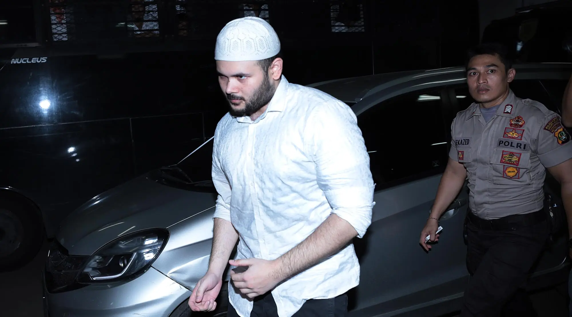 Dengan penolakan majelis hakim atas eksepsi yang diajukan pihak Ridho Rhoma, sidang pun akan kembali digelar pada 1 Agustus 2017 mendantang. Rencananya, sidang akan dilanjutkan‎ dengan agenda mendengarkan keterangan saksi. (Deki prayoga/Bintang.com)