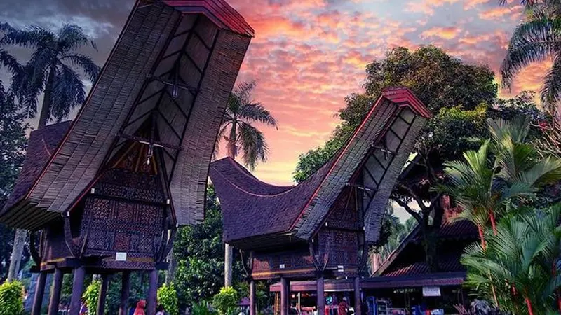 Taman Mini Indonesia Indah (TMII)