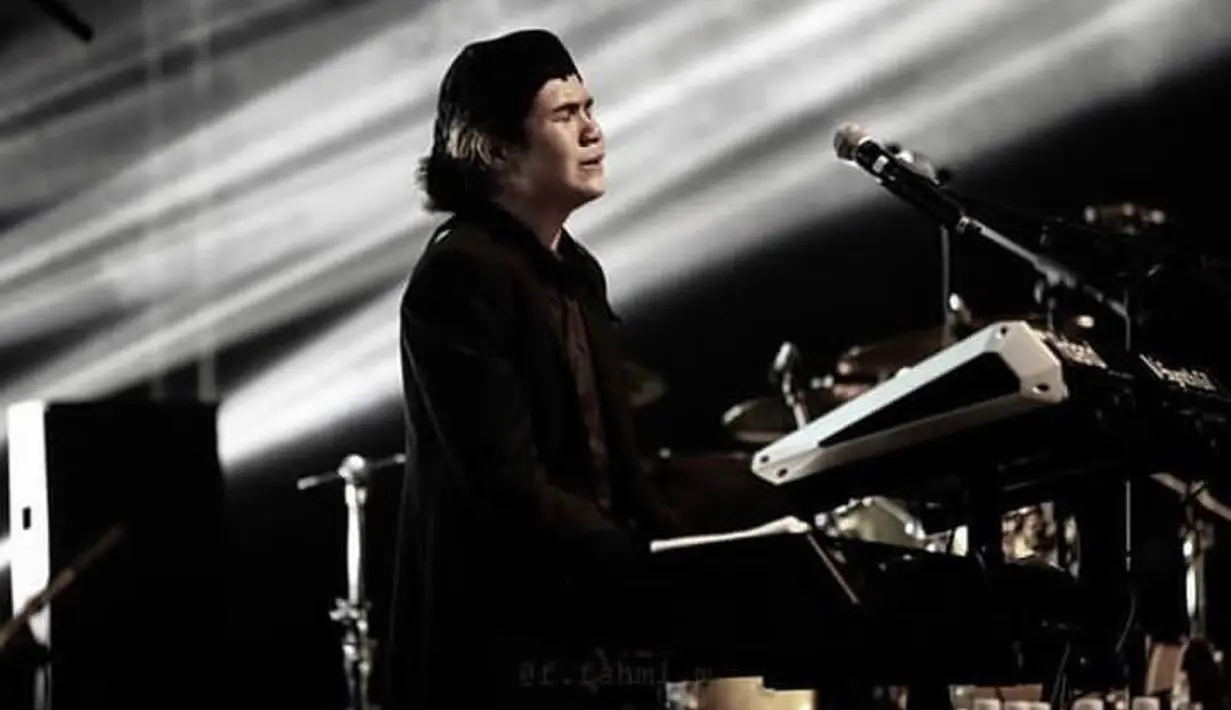 Dul Jaelani konser Dewa 19 di Malaysia