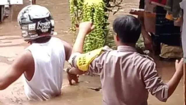 Foto Pak Bhabin yang viral sudah dibagikan oleh seribu orang lebih warga Facebook. (Foto: Liputan6.com/Miftahul Yani/FB)