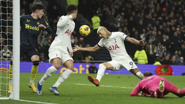 Foto: Licinnya Son Heung-min Bikin Pertahanan Newcastle Kelabakan, Tottenham Pesta Gol di Liga Inggris