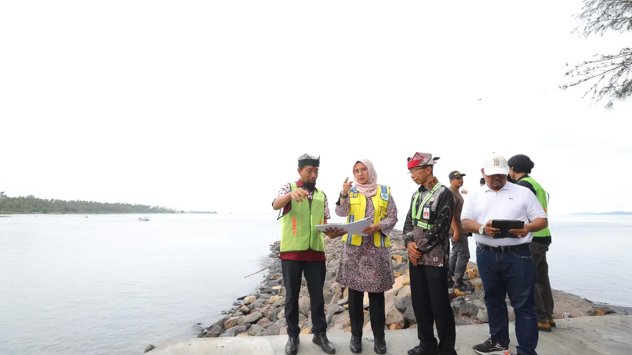 Jelang Libur Nataru, Bupati Ipuk Cek Kesiapan Destinasi Wisata Pantai Grand Watu Dodol Banyuwangi